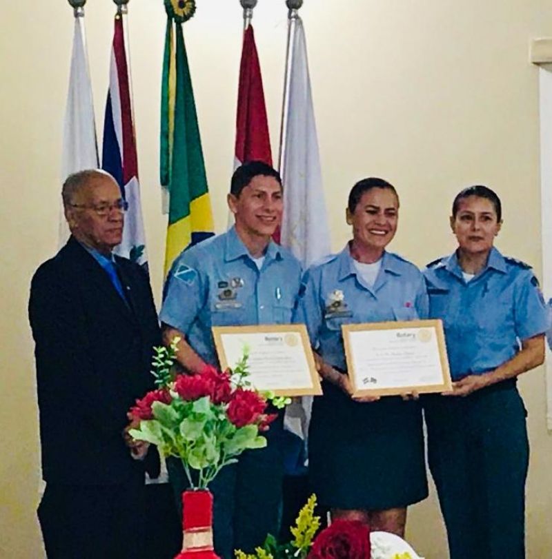 Policías Militares Proerd homenajeados por el Rotary Frontera