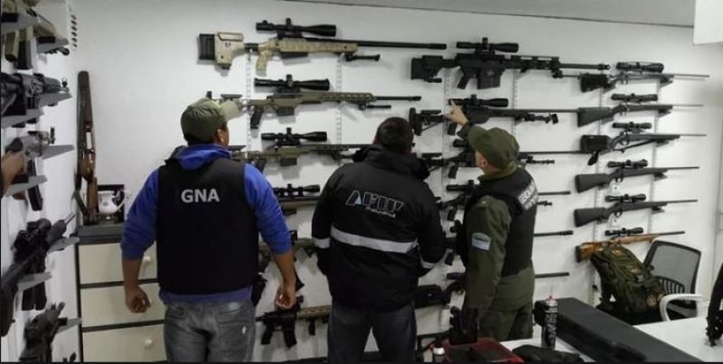 Argentina reclama a Paraguay la captura de siete traficantes de armas