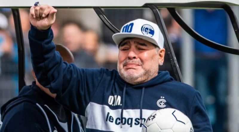 Maradona apenas coordina ideas: Â¿Su adicciÃ³n a la cocaÃ­na le pasa factura?