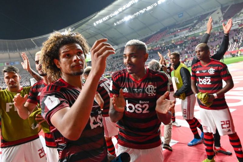 Flamengo remonta, vence al Al-Hilal y se clasifica