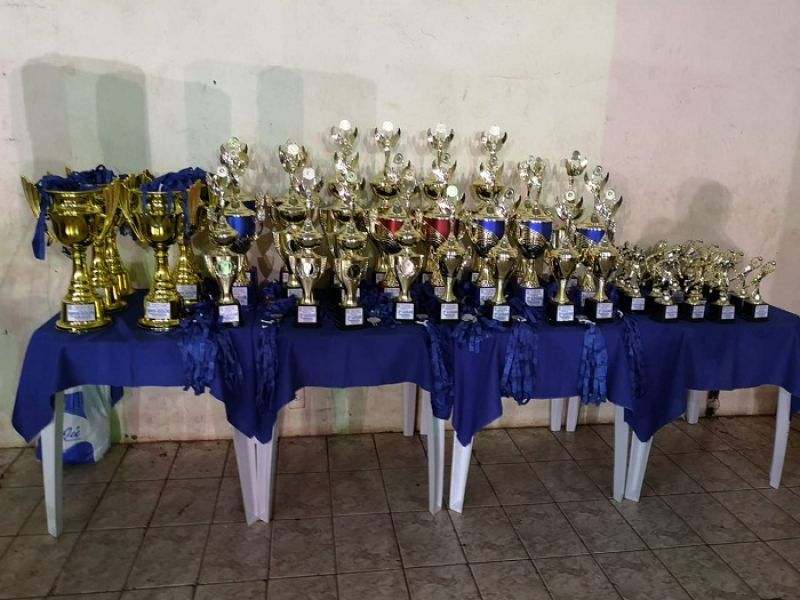 Entrega de premios del Campeonato  Clausura de la FederaciÃ³n de Escuelas de Futsal