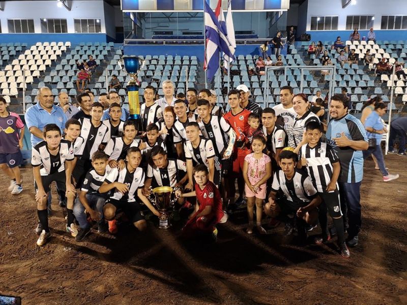 Brillante cierre del Clausura de la FederaciÃ³n Amambaiense de Escuelas de FÃºtbol