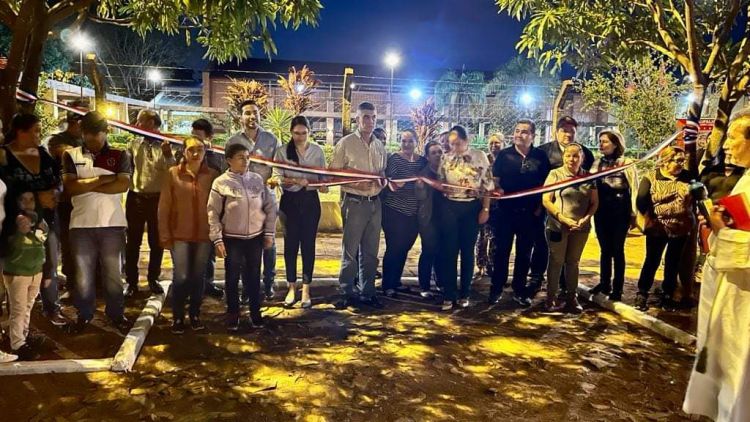 Municipalidad inauguró obras de pavimentación vial en barrio General Genes
