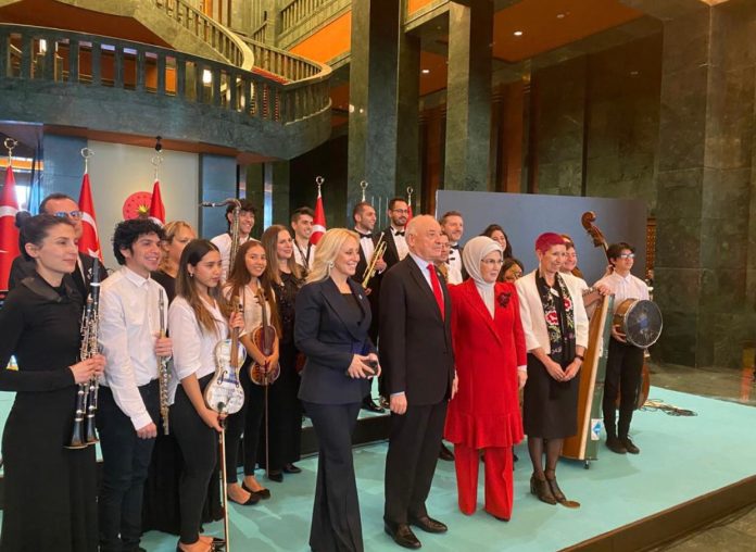  Música paraguaya resonó en el palacio presidencial de Ankara