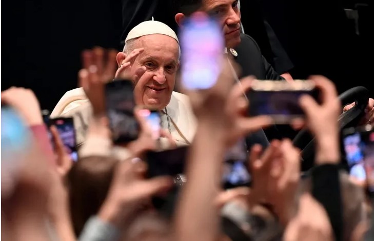 Papa Francisco sobre pornografía: "Es la venta más burda del amor"
